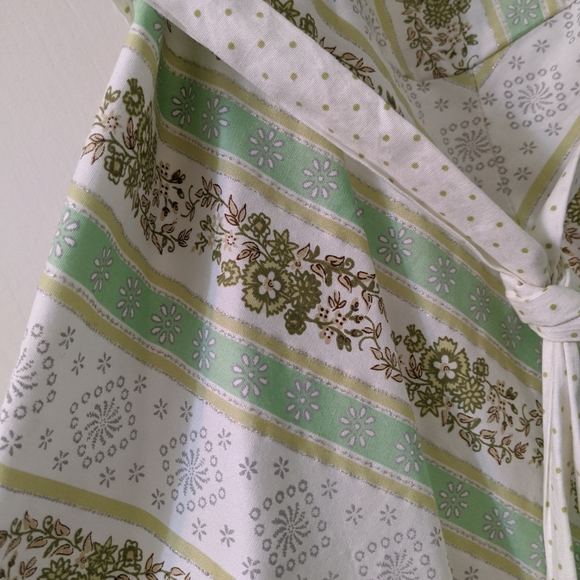 Strapless dress. - Picture 3 of 8